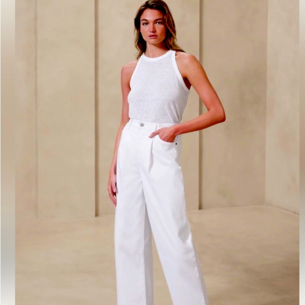 Banana Republic white linen top